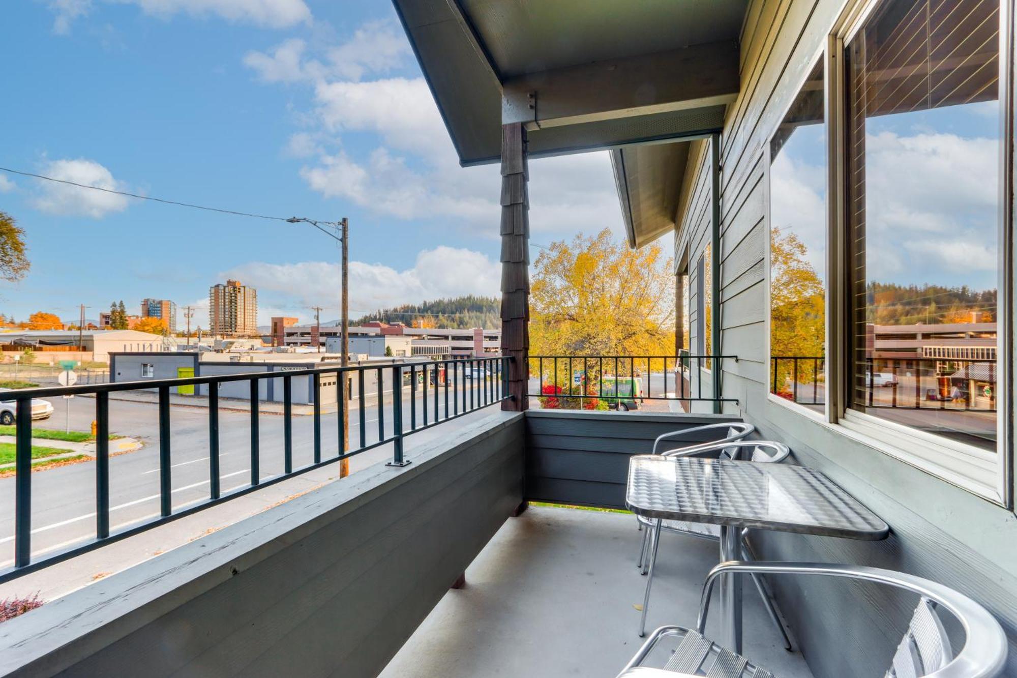 Modern Coeur Dalene Getaway Condo Walk Downtown! Coeur d'Alene Exterior foto