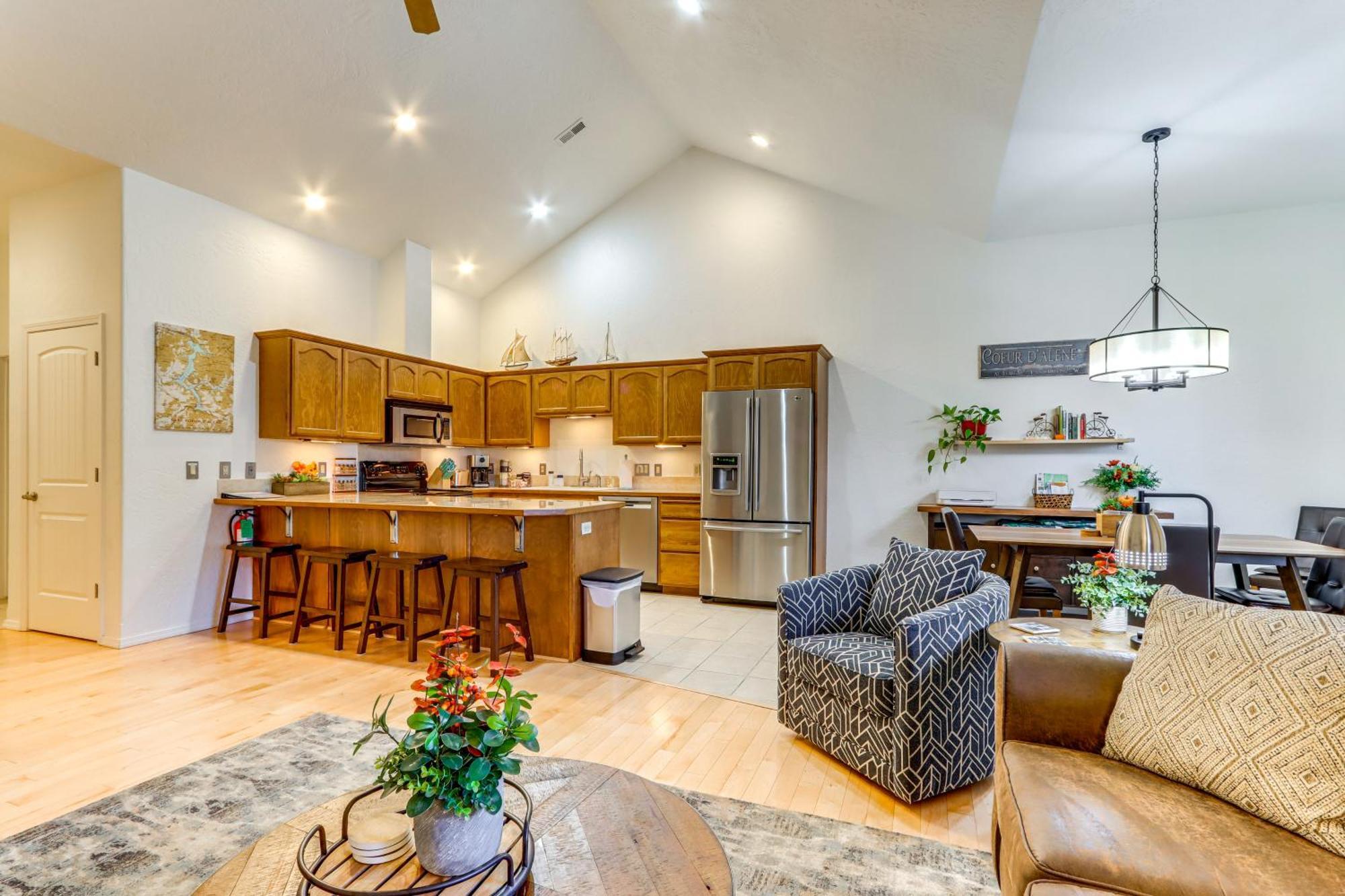 Modern Coeur Dalene Getaway Condo Walk Downtown! Coeur d'Alene Exterior foto